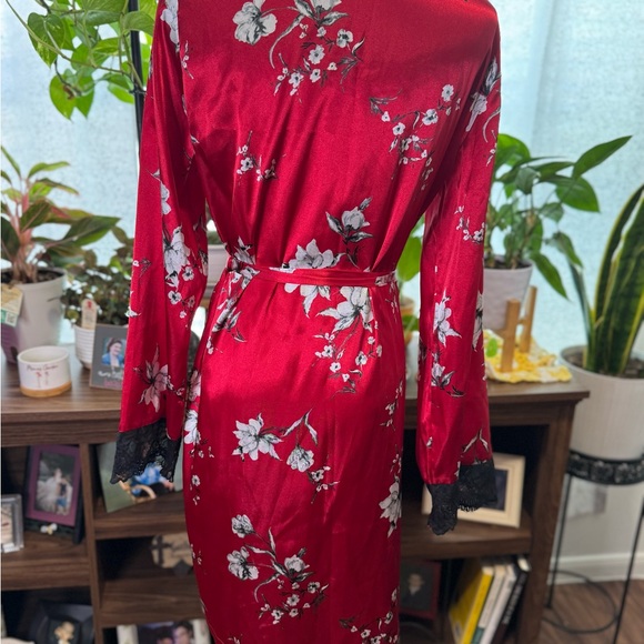 Apt. 9 Red Floral Women's Robe - Picture 4 of 5